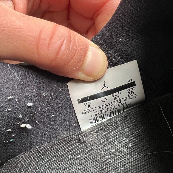 Jordan trainer 2 flyknit triple black 
Size 8 men’s - Picture 4 of 4